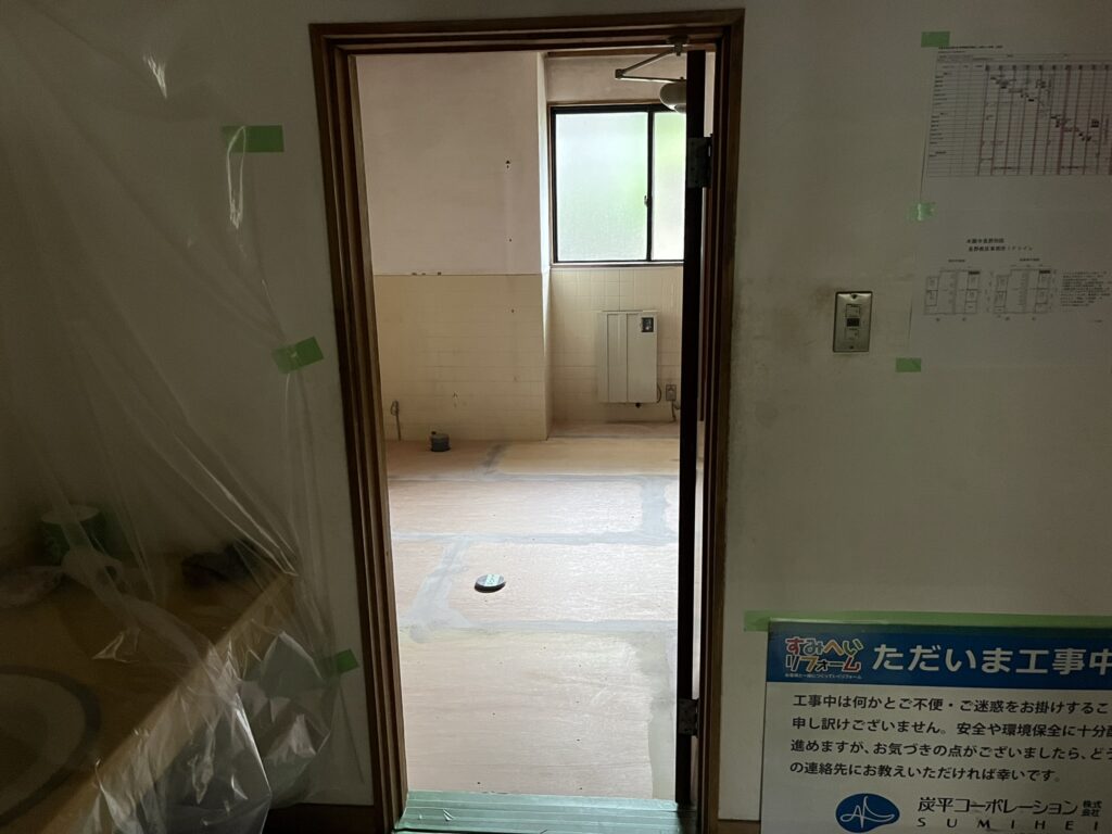 2階トイレ改修工事中